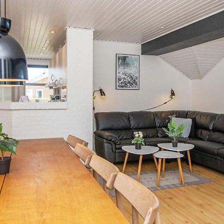 10 Person Holiday Home In Juelsminde Sonderby  Exteriör bild