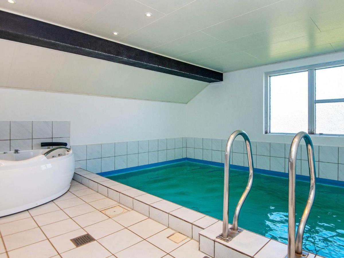 10 Person Holiday Home In Juelsminde Sonderby  Exteriör bild