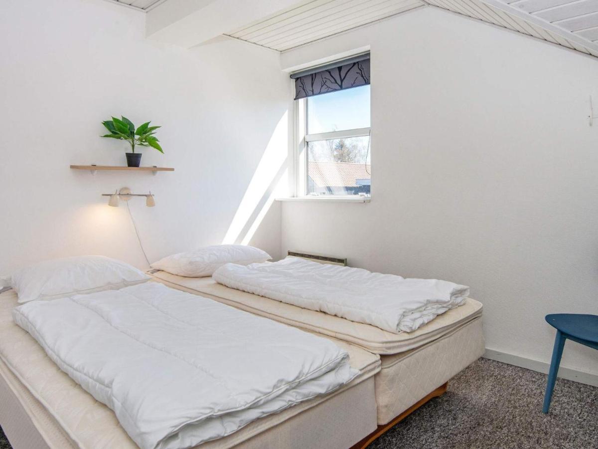 10 Person Holiday Home In Juelsminde Sonderby  Exteriör bild