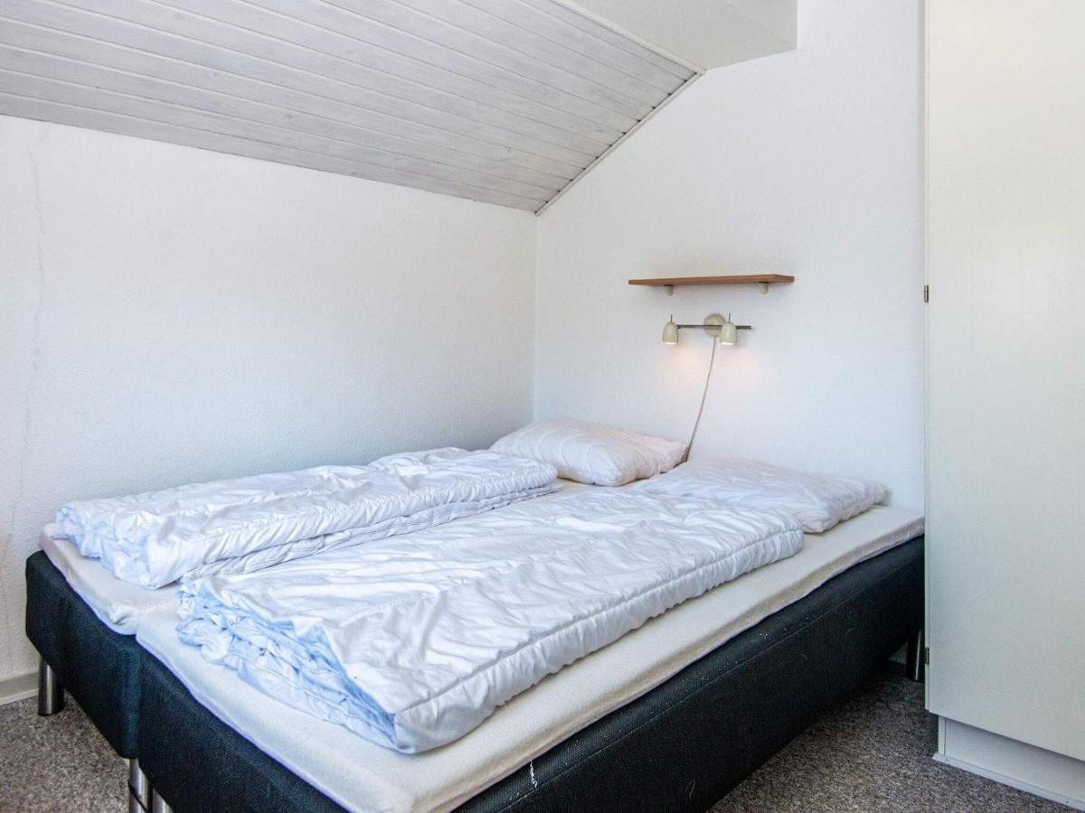 10 Person Holiday Home In Juelsminde Sonderby  Exteriör bild
