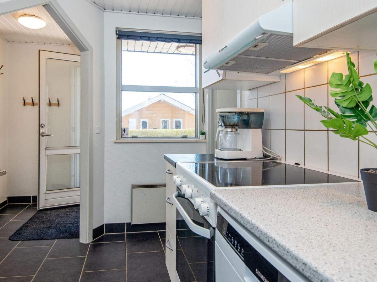 10 Person Holiday Home In Juelsminde Sonderby  Exteriör bild